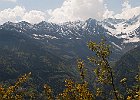 SE - Pics de Berlanche, le Grand Moretan (centre), Pic des Grandes Lanches, le Charmet de l'Aiguille, Puy Gris, Pte de Comberousse (à d) : Belledonne, Walks